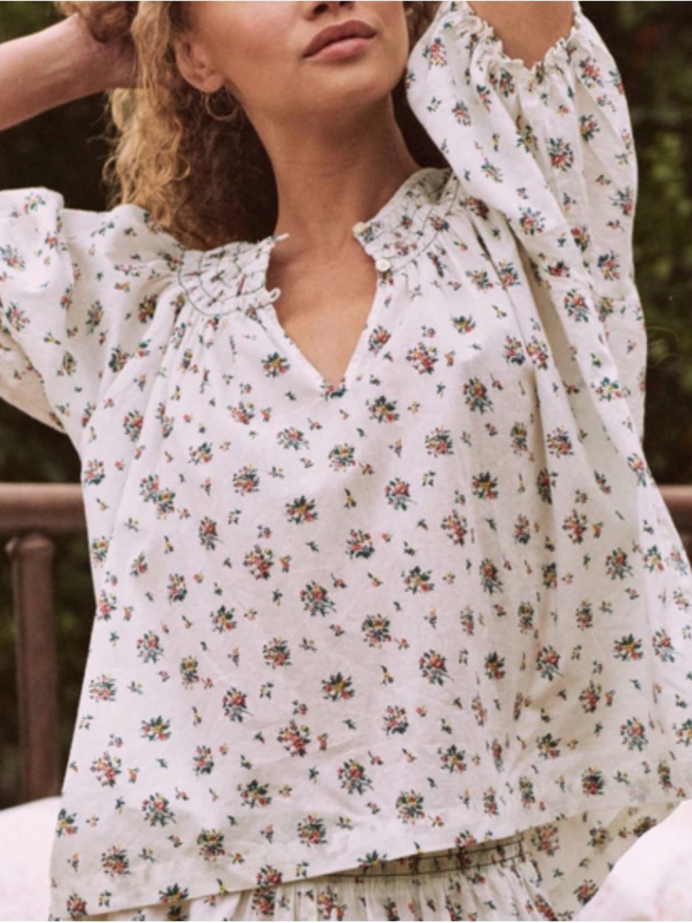 THE GREAT.
THE SMOCKED SLEEP TOP - POSY FLORAL
